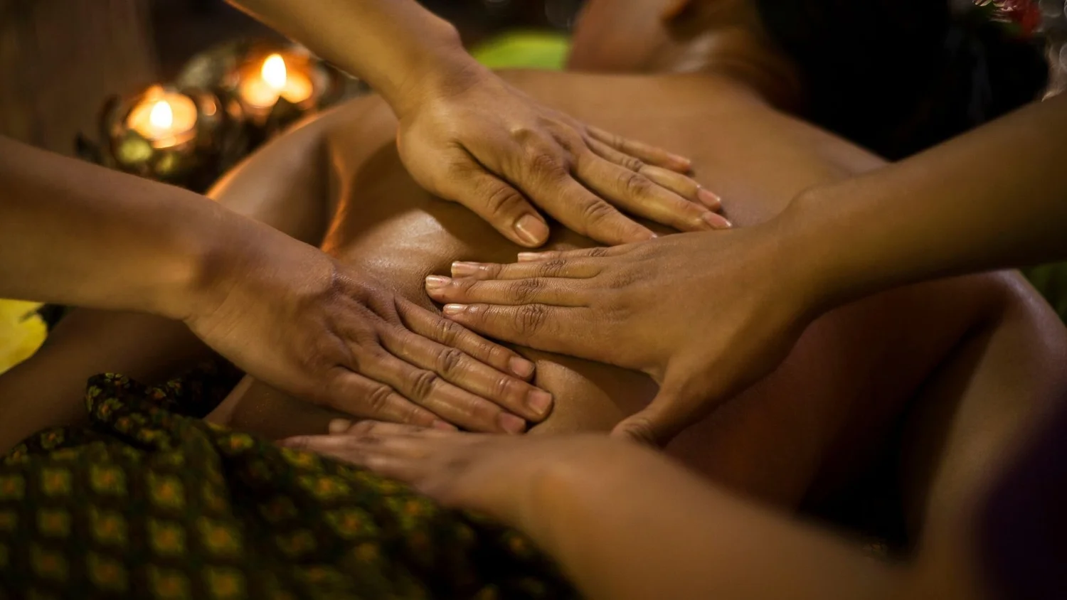 Four Hands Massage